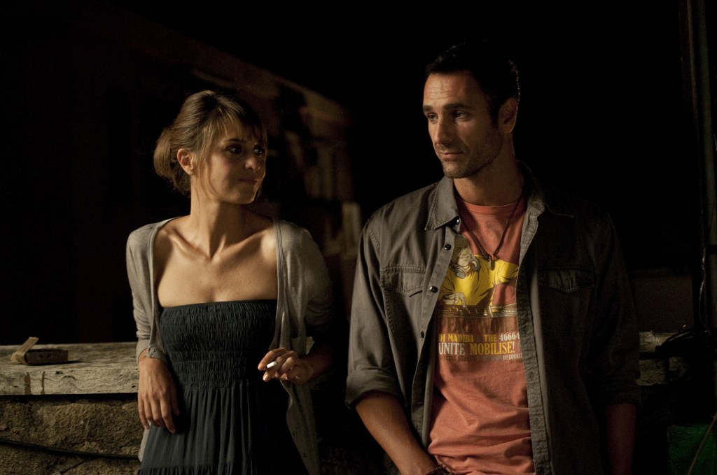 Paola Cortellesi and Raoul Bova