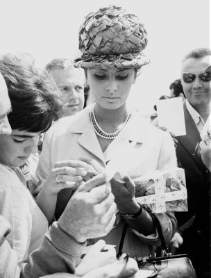 Sophia Loren Returns To&nbsp;Cannes