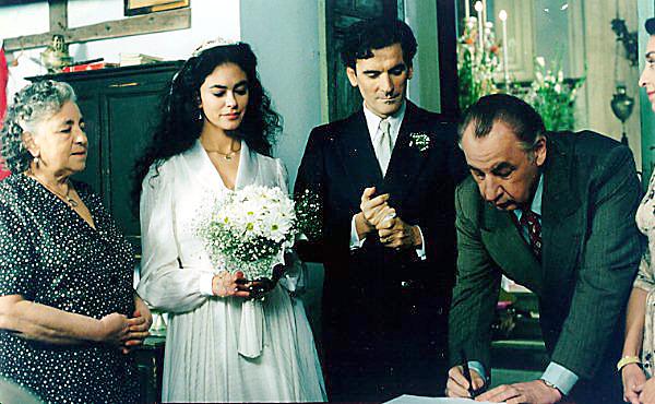 MASSIMO TROISI MARIAGRAZIA CUCINOTTA PHILIPPE NOIRET IN IL POSTINO