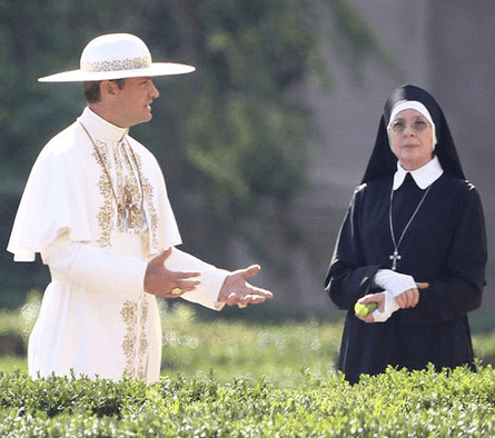 The-Young-Pope-6