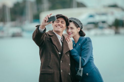 Pif and Miriam Leone taking a WWII selfie.